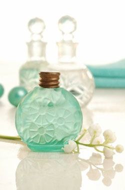 Nước hoa đà nẵng mang đến cho bạn mùi thơm quyến rủ